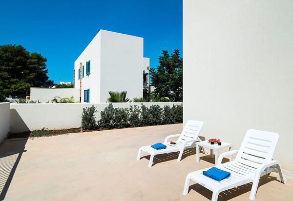 Spuma Di Mare: Balcony / Terrace / Patio, Building Exterior, Outdoor