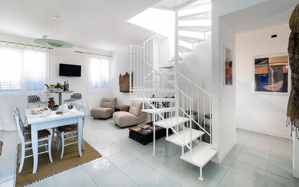 Spuma Di Mare - : Dining Room, Kitchen, Living Room