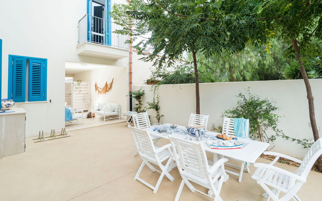 Lisca Bianca: Balcony / Terrace / Patio, Building Exterior, Outdoor