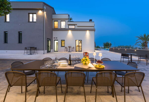 Villa Gianos: Außen, Draussen