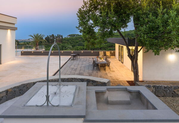 Villa Gianos: Außen, Draussen