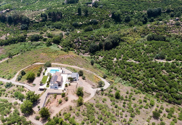 Villa Gianos: Ansichten, Außen, Draussen