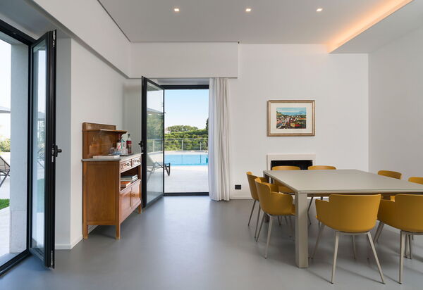 Villa Gianos: Esszimmer