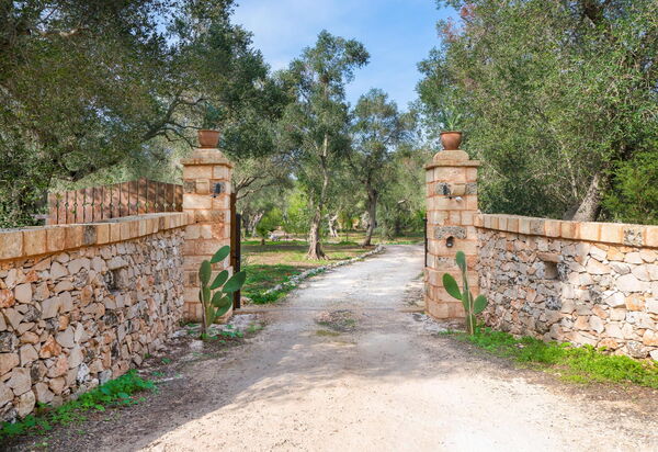 Villa Astrea: Draussen, Haupteingang