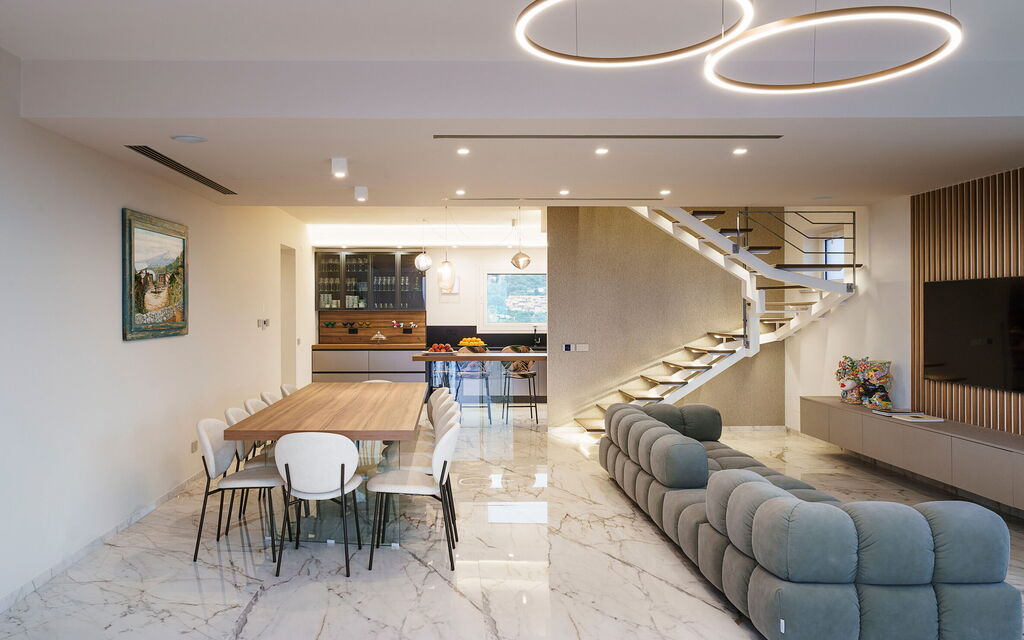 Grand Tour Villa: Living Room