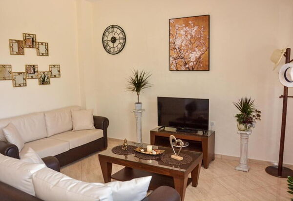 Villa Giorgos: Гостиная