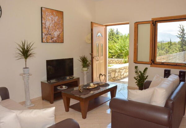 Villa Giorgos: Гостиная