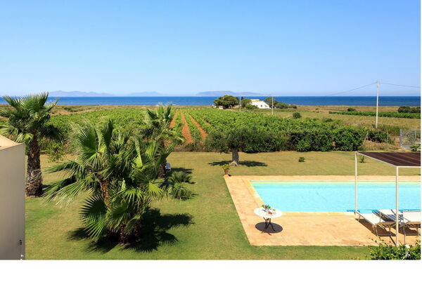 Villa Casale: Ansichten, Außen, Draussen, Garten, Schwimmbad