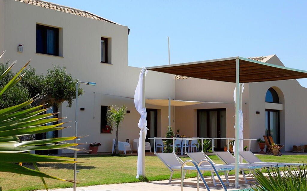 Villa Casale: all'aperto, Esterni, Giardino