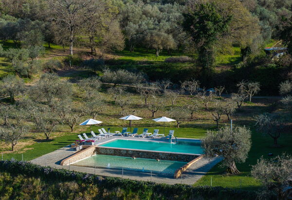 Villa Acquaviva: Schwimmbad