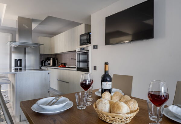 Villa Acquaviva: Esszimmer, Küche