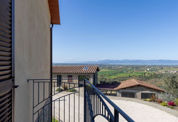 Villa Acquaviva: Ansichten, Garten