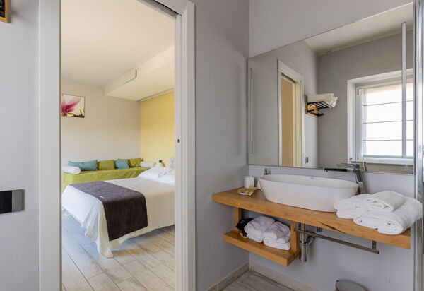 Villa Acquaviva: Bad, Schlafzimmer