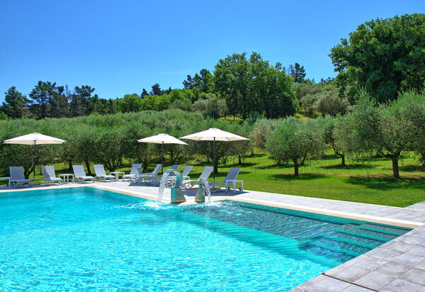 Villa Acquaviva: Draussen, Garten, Schwimmbad, Sommer