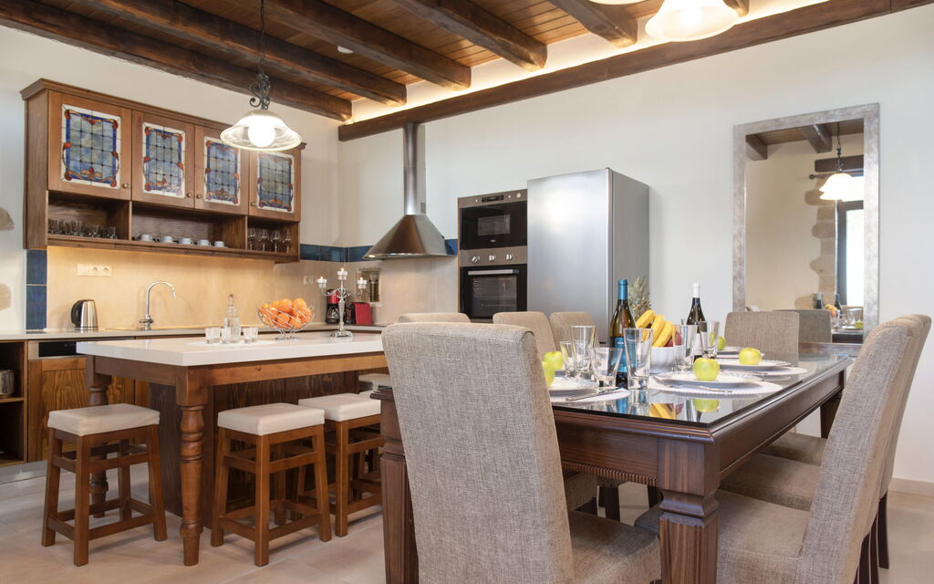 Villa Kois: Kjøkken, Lunsjrom