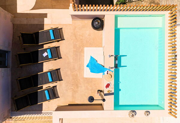 Villa Mirage: Building Exterior, Outdoor, Pool