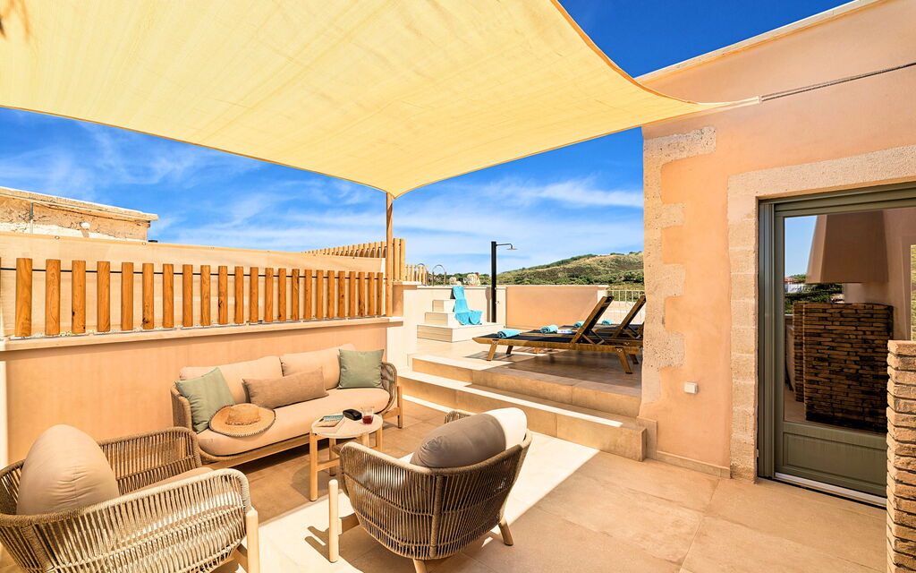 Villa Mirage: all'aperto, Esterni