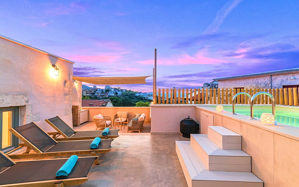 Villa Mirage: all'aperto, Esterni, Piscina