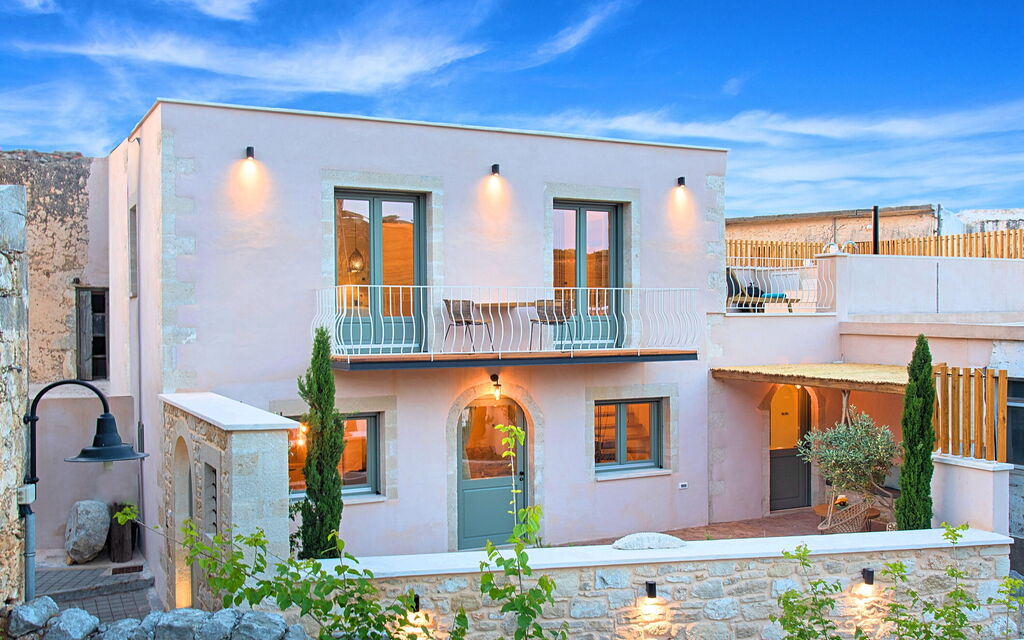 Villa Mirage: all'aperto, Entrata Principale, Esterni