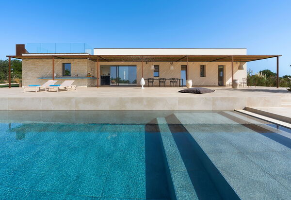 Gelso Bianco: Außen, Draussen, Schwimmbad