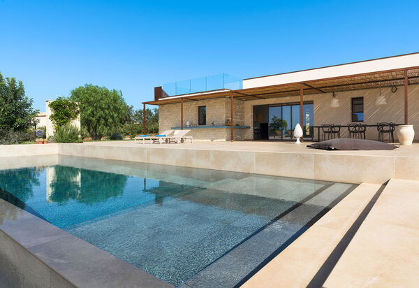 Gelso Bianco: Außen, Draussen, Schwimmbad