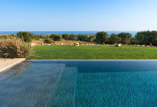 Villa Passo Salina: Garten, Schwimmbad