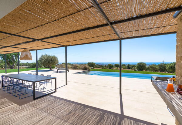 Villa Passo Salina: Balkon / Terrasse / Patio, Schwimmbad