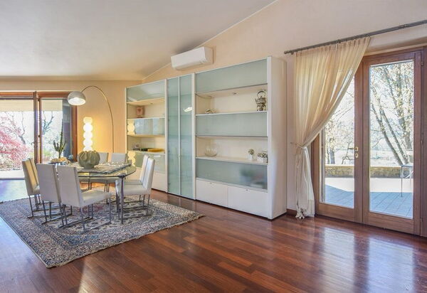 Villa Paradiso: Esszimmer, Wohnzimmer