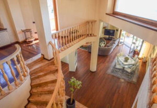 Villa Paradiso: Esszimmer, Wohnzimmer