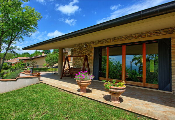 Villa Paradiso: Garten