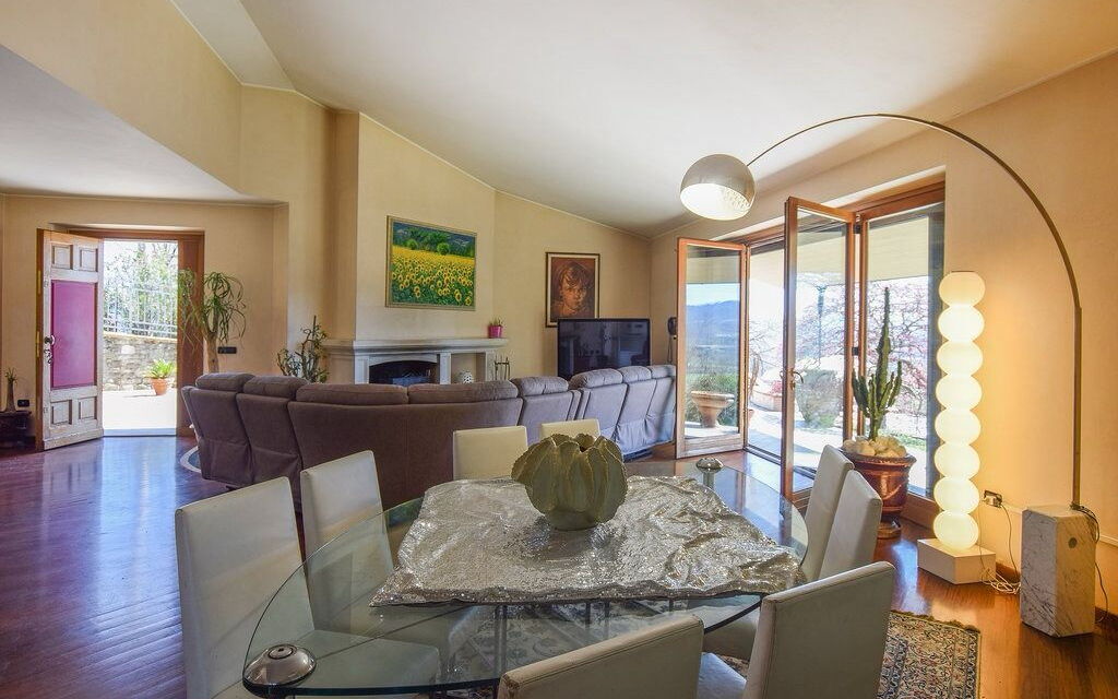 Villa Paradiso: Sala da pranzo, Soggiorno