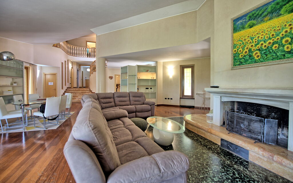 Villa Paradiso: Sala da pranzo, Soggiorno