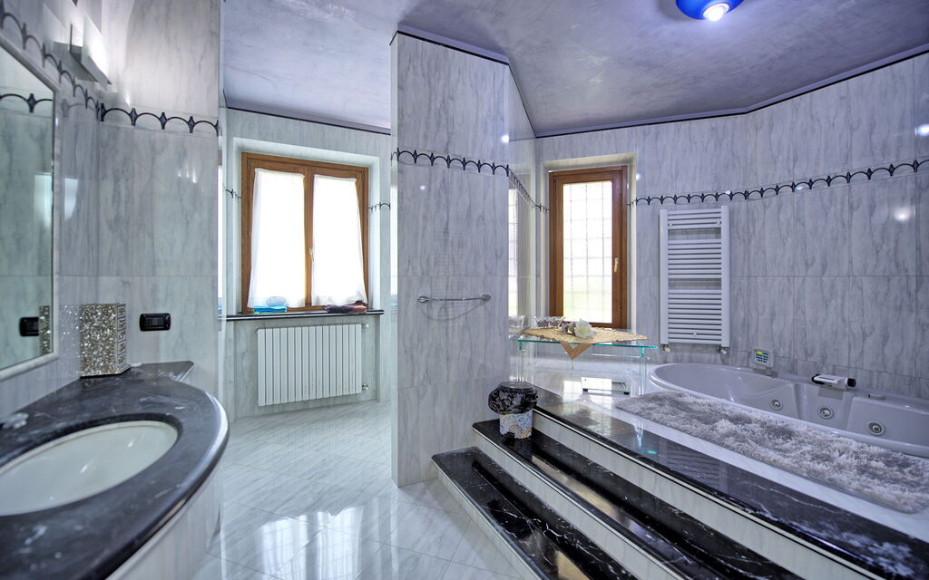 Villa Paradiso: Bagno