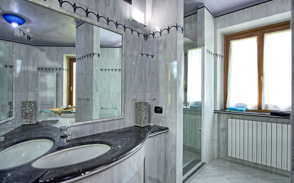 Villa Paradiso: Bagno