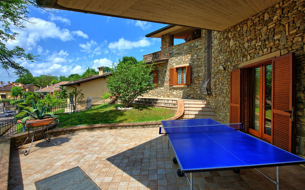 Villa Paradiso: Balcone / Terrazza / Patio, Esterni, Giardino