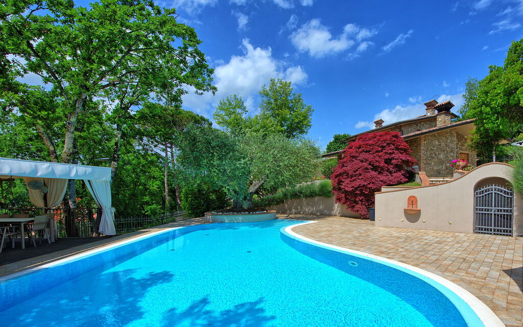 Villa Paradiso: Piscina