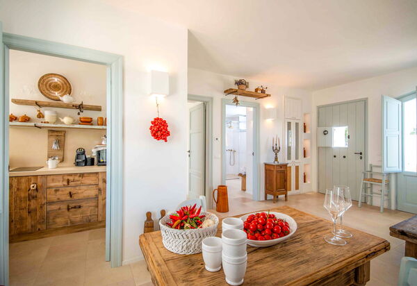 Masseria Lamacerase: Esszimmer, Wohnzimmer