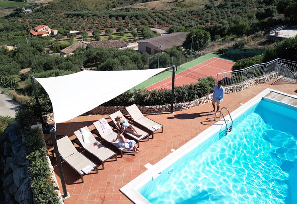 Villa Petra: Draussen