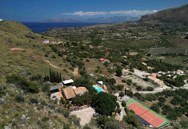 Villa Petra: Draussen