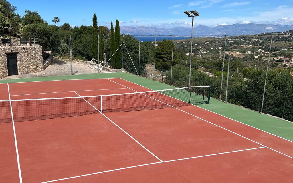 Villa Petra: Activities, Outdoor