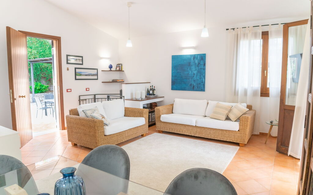 Villa Petra: Living Room