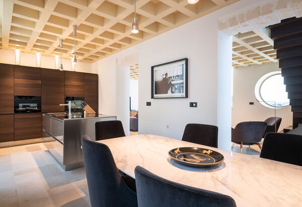 Villa Il Faro: Кухня, Столовая