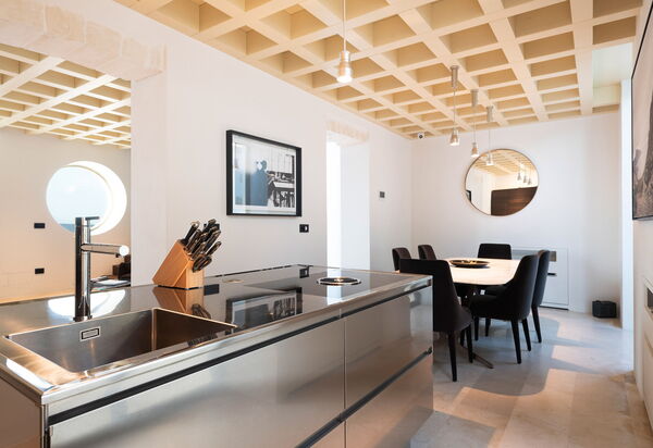 Villa Il Faro: Кухня, Столовая