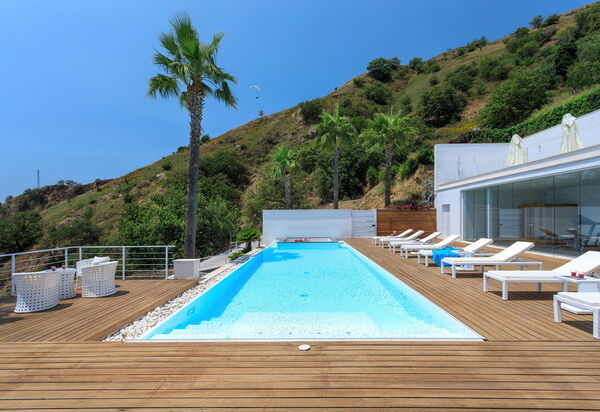 Villa Elysium: Außen, Draussen, Schwimmbad