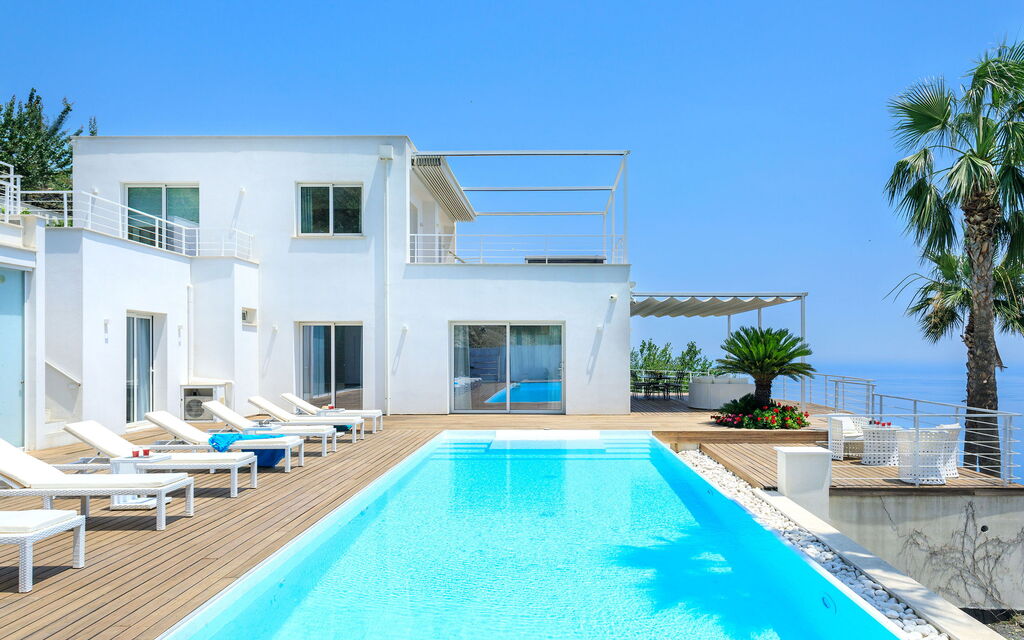 Villa Elysium: pool, Udendørs, Udvendige, Visninger