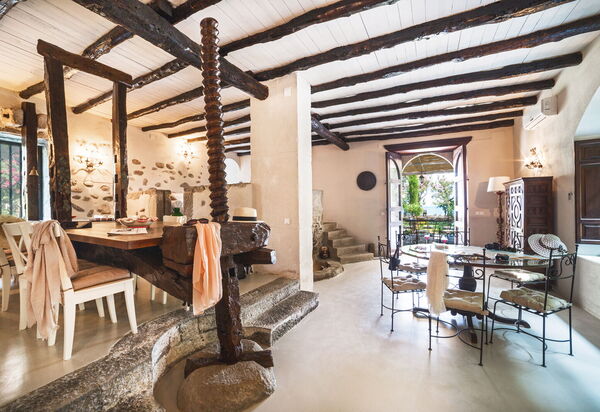 Villa Bellasia: Salon