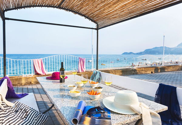 Villa Bellasia: Extérieur, Extérieurs