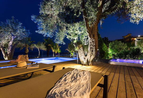 Villa Bellasia: Extérieur, Extérieurs