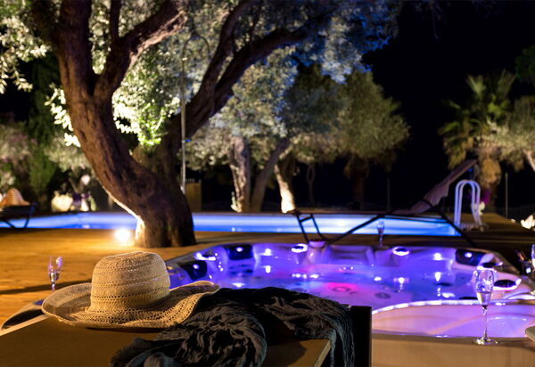 Villa Bellasia: Extérieur, Extérieurs, jacuzzi