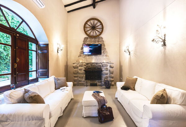 Villa Bellasia: Salon